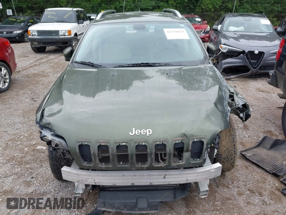 2020 Jeep Cherokee Latitude z VIN 1C4PJMCB5LD636295, wystawiony jako IAAI lot #42358449 z przebiegiem 103 478 mil mil oraz . Historia ofert i sprzedaży dostępna na DreamBid. Obrazek 12.