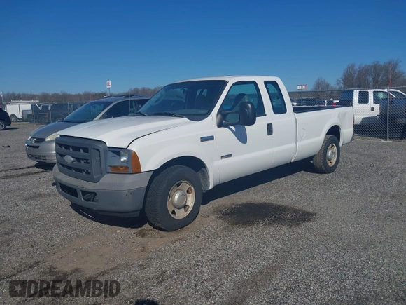 2005 Ford Super Duty F-250 XL with VIN 1FTSX20P35EB15506, listed as a IAAI auction lot 41756207 with 13,312 mi miles. Bid and sale history available at carsss.com. Image 2.