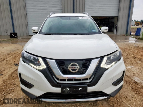 2017 Nissan Rogue SV with VIN JN8AT2MT0HW152868, listed as a Copart auction lot 59495925 with 135,982 mi miles and Clean title. Bid and sale history available at DreamBid. Image 5.