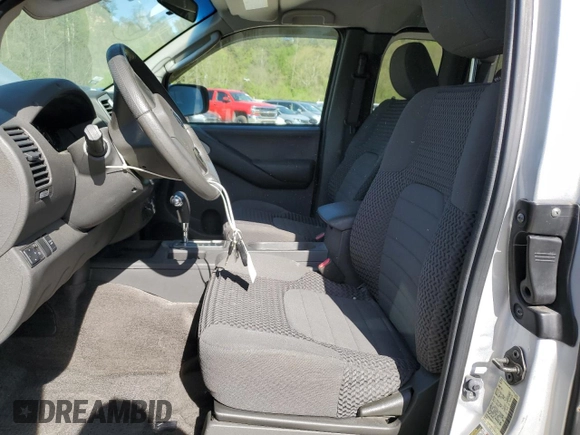 2010 Nissan Frontier SE z VIN 1N6AD0CWXAC433542, wystawiony jako Copart lot #54624735 z przebiegiem 61 232 mil mil oraz Szkoda całkowita • Salvage title. Historia ofert i sprzedaży dostępna na DreamBid. Obrazek 7.