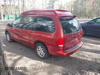 2000 Dodge Grand Caravan with VIN 1B4GT44L4YB570744, listed as a IAAI auction lot 41934100 with 174,579 mi miles and . Bid and sale history available at DreamBid. Image 3.