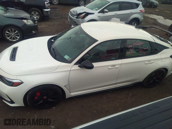 2023 Honda Civic Type R z VIN JHMFL5G45PX002284, wystawiony jako IAAI lot #38295791 z przebiegiem 3 303 mil mil oraz . Historia ofert i sprzedaży dostępna na DreamBid. Obrazek 15.
