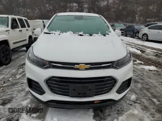 2022 Chevrolet Trax LS with VIN KL7CJNSM3NB544783, listed as a Copart auction lot 84624404 with 13,189 mi miles and Salvage Title. Bid and sale history available at carsss.com. Image 5.
