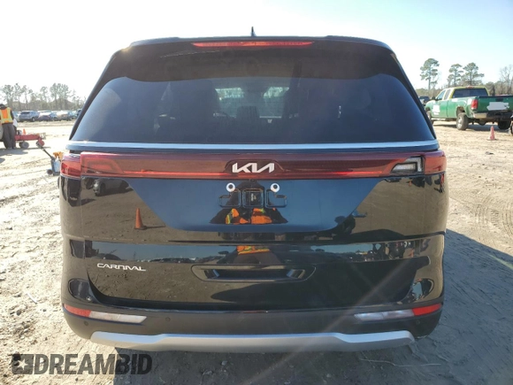 2024 Kia Carnival LX with VIN KNDNB4H39R6422610, listed as a Copart auction lot 88720325 with 15,946 mi miles and Salvage Title. Bid and sale history available at carsss.com. Image 6.