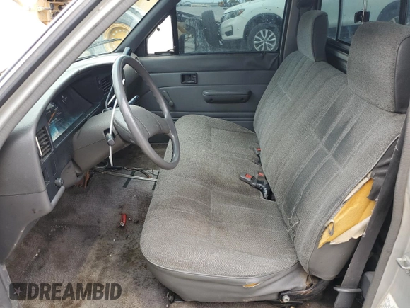 1989 Toyota Pickup DX с VIN JT4RN81PXK0034338, выставлен на аукционе Copart как лот 58797935 с пробегом 210 495 миль миль и Чистый • Clean title. История ставок и продаж доступна на DreamBid. Изображение 7.