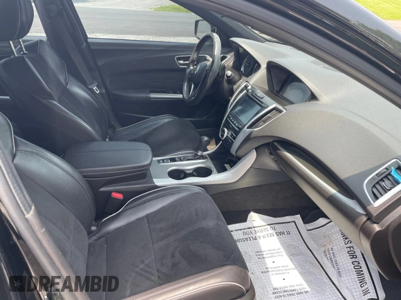 2019 Acura TLX w/A-Spec Pkg z VIN 19UUB1F63KA003695, wystawiony jako Copart lot #61098085 z przebiegiem 46 935 mil mil oraz Szkoda całkowita • Salvage title. Historia ofert i sprzedaży dostępna na DreamBid. Obrazek 5.