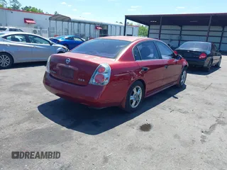 2005 Nissan Altima 2.5 S with VIN 1N4AL11E75N465094, listed as a IAAI auction lot 41987731 with 87,247 mi miles. Bid and sale history available at carsss.com. Image 4.
