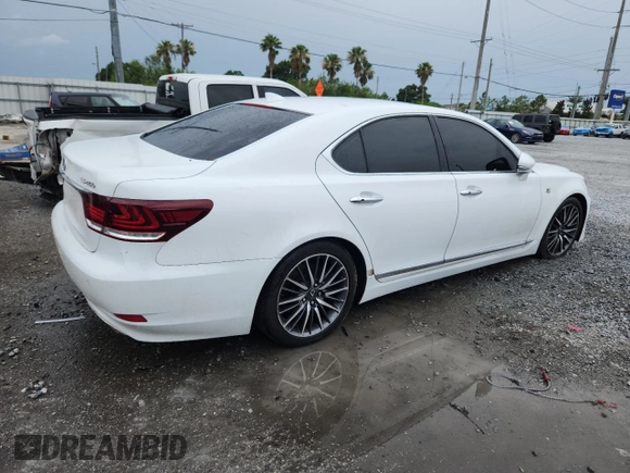 2016 Lexus LS 460 with VIN JTHBL5EF9G5141462, listed as a Copart auction lot 59148345 with 121,060 mi miles and Salvage title. Bid and sale history available at DreamBid. Image 3.