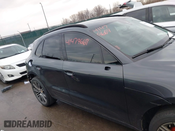 2018 Porsche Macan Turbo z VIN WP1AF2A59JLB71496, wystawiony jako IAAI lot #41479669 z przebiegiem 88 528 mil mil oraz . Historia ofert i sprzedaży dostępna na DreamBid. Obrazek 14.