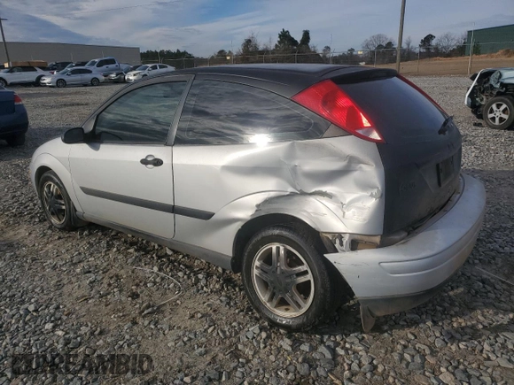 2000 Ford Focus ZX3 with VIN 3FAFP3132YR186996, listed as a Copart auction lot 41796565 with 185,283 mi miles and Salvage Title. Bid and sale history available at carsss.com. Image 2.