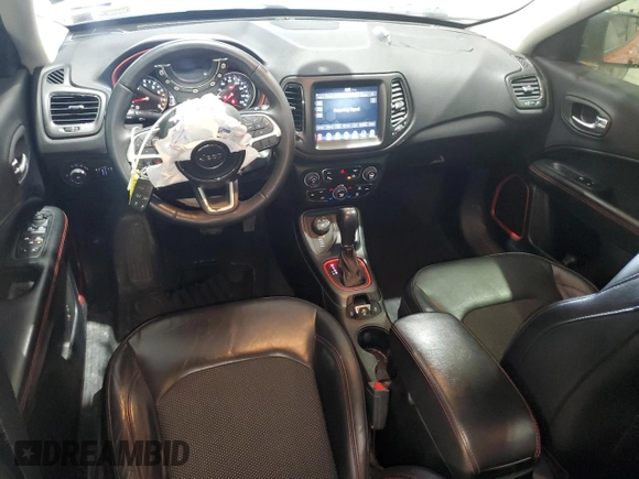 2017 Jeep Compass Trailhawk z VIN 3C4NJDDB4HT640927, wystawiony jako Copart lot #58468415 z przebiegiem 112 583 mil mil oraz Szkoda całkowita • Salvage title. Historia ofert i sprzedaży dostępna na DreamBid. Obrazek 8.