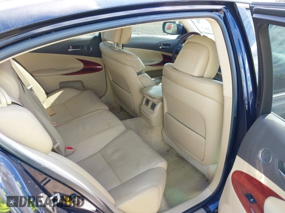 2008 Lexus GS 350 with VIN JTHCE96S980019376, listed as a IAAI auction lot 42027329 with 228,978 mi miles. Bid and sale history available at carsss.com. Image 8.