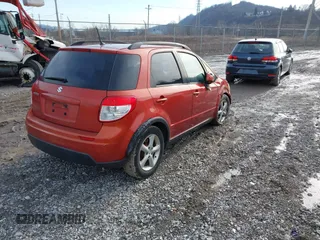 2008 Suzuki SX4 Regional Edition Touring with VIN JS2YA413X85103169, listed as a IAAI auction lot 41569933 with 204,473 mi miles. Bid and sale history available at carsss.com. Image 4.