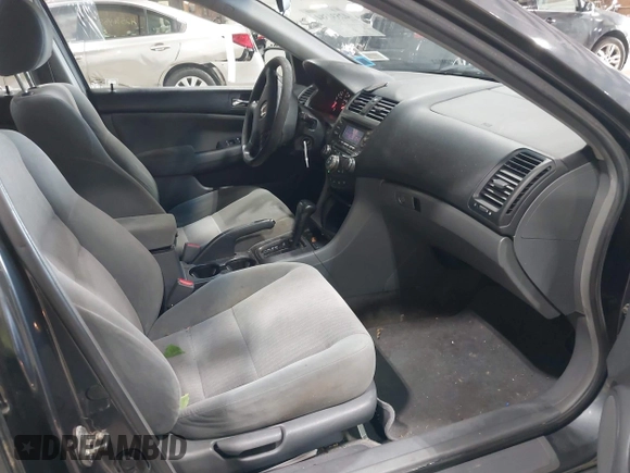 2005 Honda Accord LX z VIN 1HGCM56455A012740, wystawiony jako IAAI lot #42530384 z przebiegiem 266 731 mil mil oraz . Historia ofert i sprzedaży dostępna na DreamBid. Obrazek 5.