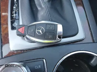 2009 Mercedes-Benz C-Class 3.5L Sport with VIN WDDGF56X79R048947, listed as a IAAI auction lot 41995635 with 141,831 mi miles. Bid and sale history available at carsss.com. Image 11.