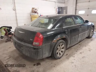 2007 Chrysler 300 with VIN 2C3LA43R17H860639, listed as a IAAI auction lot 41481326 with 163,837 mi miles. Bid and sale history available at carsss.com. Image 6.