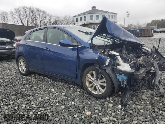 2013 Hyundai Elantra GT with VIN KMHD35LE8DU027843, listed as a Copart auction lot 51928465 with 101,917 mi miles and Clean Title. Bid and sale history available at carsss.com. Image 4.