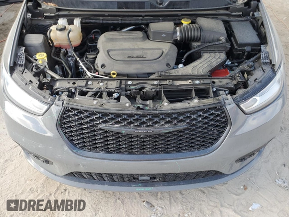 2021 Chrysler Pacifica Touring L with VIN 2C4RC1BG9MR607542, listed as a Copart auction lot 51305855 with 49,642 mi miles and Salvage Title. Bid and sale history available at DreamBid. Image 12.
