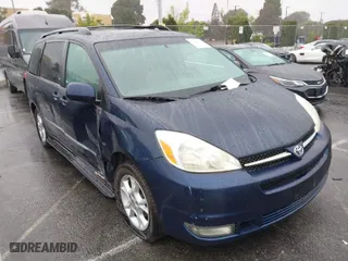 2004 Toyota Sienna XLE with VIN 5TDBA22C74S003781, listed as a IAAI auction lot 41570829 with NaN miles. Bid and sale history available at carsss.com. Image 1.