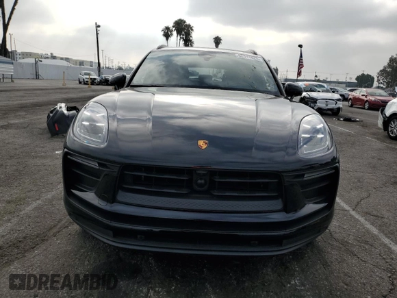 2023 Porsche Macan z VIN WP1AA2A50PLB16555, wystawiony jako Copart lot #60317825 z przebiegiem 17 755 mil mil oraz Szkoda całkowita • Salvage title. Historia ofert i sprzedaży dostępna na DreamBid. Obrazek 5.