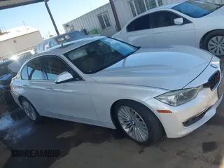 2013 BMW 3 Series 328i с VIN WBA3A5C54DF603211, выставлен на аукционе IAAI как лот 42541672 с пробегом 165 350 миль миль и . История ставок и продаж доступна на DreamBid. Изображение 13.