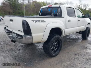 2007 Toyota Tacoma with VIN 3TMLU42N37M011017, listed as a IAAI auction lot 41949797 with 227,638 mi miles. Bid and sale history available at carsss.com. Image 4.
