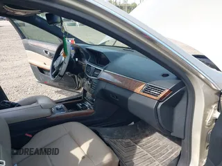 2010 Mercedes-Benz E-Class E 350 Luxury with VIN WDDHF5GBXAA053781, listed as a IAAI auction lot 42040432 with 157,259 mi miles. Bid and sale history available at carsss.com. Image 5.