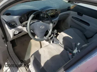 2007 Hyundai Accent GL z VIN KMHCN45C77U073194, wystawiony jako Copart lot #42955445 z przebiegiem 248 364 mil mil oraz Nie do naprawy • Non repairable. Historia ofert i sprzedaży dostępna na DreamBid. Obrazek 8.