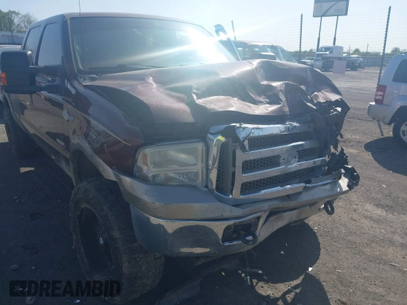 2006 Ford F-250 XL z VIN 1FTSW21P56EB45285, wystawiony jako IAAI lot #41897760 z przebiegiem 260 044 mil mil oraz . Historia ofert i sprzedaży dostępna na DreamBid. Obrazek 17.