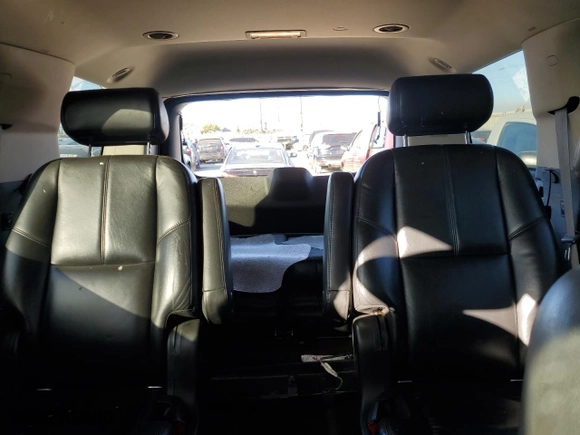 2008 GMC Yukon Denali with VIN 1GKEC63808J154395, listed as a Copart auction lot 89204005 with 159,974 mi miles and Salvage Title. Bid and sale history available at carsss.com. Image 10.