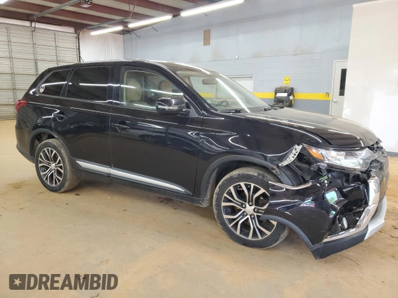 2016 Mitsubishi Outlander SE with VIN JA4AZ3A32GZ007066, listed as a Copart auction lot 53153005 with 176,989 mi miles and Salvage title. Bid and sale history available at DreamBid. Image 4.