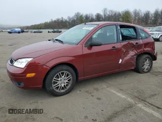 2005 Ford Focus S with VIN 3FAFP37N55R136243, listed as a Copart auction lot 49668445 with 144,211 mi miles and Salvage Title. Bid and sale history available at carsss.com. Image 1.