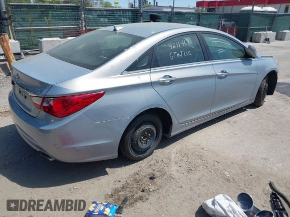 2012 Hyundai Sonata SE with VIN 5NPEC4AB3CH336138, listed as a IAAI auction lot 42114619 with Not Provided miles and . Bid and sale history available at carsss.com. Image 4.