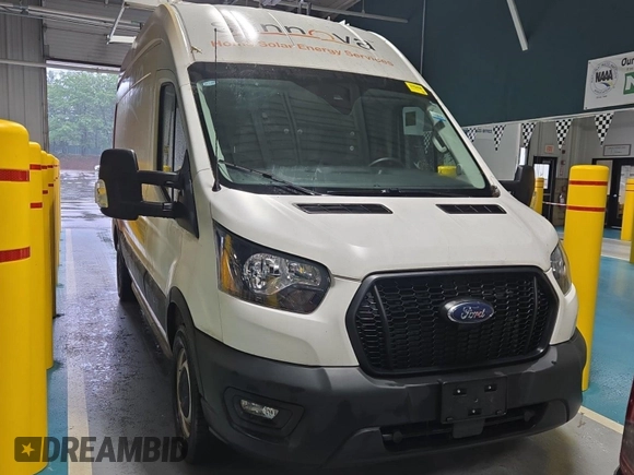 2023 Ford Transit Cargo with VIN 1FTBR1X87PKC01635, listed as a IAAI auction lot 42832727 with 17,348 mi miles and . Bid and sale history available at DreamBid. Image 3.