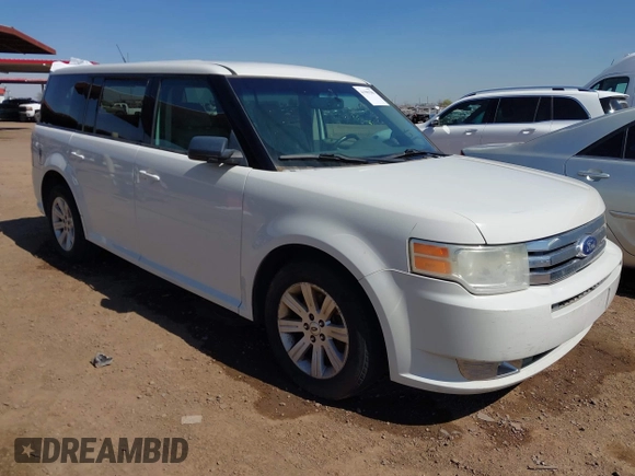 2011 Ford Flex SE with VIN 2FMGK5BC2BBD24318, listed as a IAAI auction lot 41909380 with 189,977 mi miles. Bid and sale history available at carsss.com. Image 1.