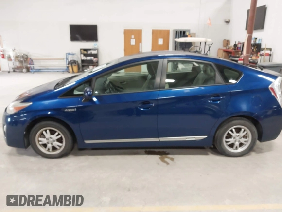 2011 Toyota Prius I with VIN JTDKN3DU6B0271026, listed as a IAAI auction lot 41961678 with 268,783 mi miles. Bid and sale history available at carsss.com. Image 14.
