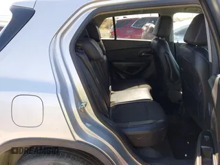 2022 Chevrolet Trax LT with VIN KL7CJPSM0NB561407, listed as a IAAI auction lot 41542090 with 22,992 mi miles. Bid and sale history available at carsss.com. Image 8.