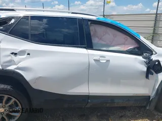 2024 GMC Terrain SLT z VIN 3GKALPEG1RL144011, wystawiony jako IAAI lot #42642293 z przebiegiem 33 000 mil mil oraz . Historia ofert i sprzedaży dostępna na DreamBid. Obrazek 13.