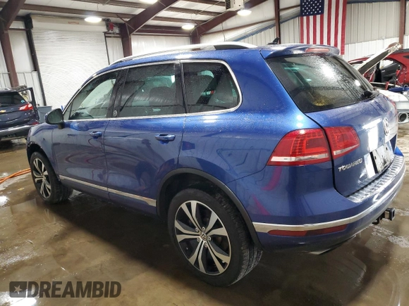 2017 Volkswagen Touareg Wolfsburg Edition z VIN WVGRF7BP3HD000826, wystawiony jako Copart lot #60832115 z przebiegiem 120 945 mil mil oraz Szkoda całkowita • Salvage title. Historia ofert i sprzedaży dostępna na DreamBid. Obrazek 2.