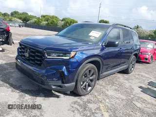 2024 Honda Pilot Sport with VIN 5FNYG2H32RB006860, listed as a IAAI auction lot 41078868 with 39,307 mi miles. Bid and sale history available at carsss.com. Image 17.