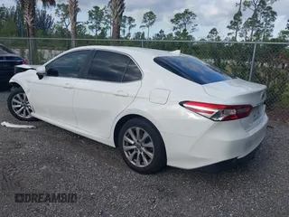 2020 Toyota Camry LE with VIN 4T1C11AK2LU950854, listed as a IAAI auction lot 41907769 with 350,007 mi miles. Bid and sale history available at carsss.com. Image 3.