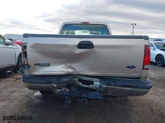 1999 Ford Super Duty F-250 XL with VIN 1FTNX20FXXEB77573, listed as a IAAI auction lot 41816997 with 387,625 mi miles. Bid and sale history available at carsss.com. Image 16.