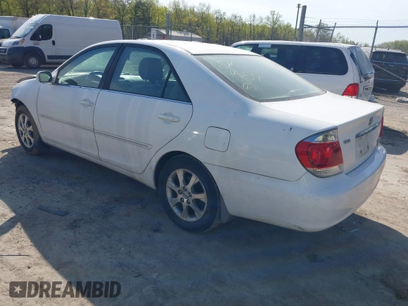 2005 Toyota Camry LE with VIN JTDBF30K650165746, listed as a IAAI auction lot 42066944 with 205,829 mi miles and . Bid and sale history available at DreamBid. Image 3.