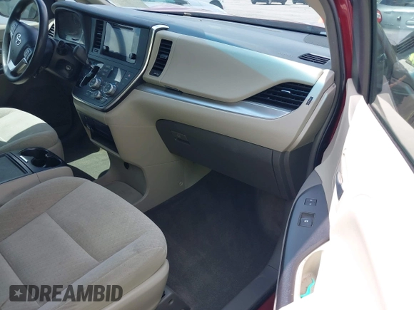 2015 Toyota Sienna LE AAS with VIN 5TDKK3DC7FS685452, listed as a IAAI auction lot 41942789 with 194,163 mi miles. Bid and sale history available at carsss.com. Image 5.