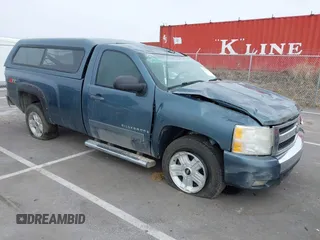 2008 Chevrolet Silverado 1500 Work Truck with VIN 1GCEC14008Z197627, listed as a IAAI auction lot 41532550 with 1 mi miles. Bid and sale history available at carsss.com. Image 1.