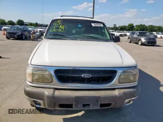 1999 Ford Explorer XLT z VIN 1FMZU32E6XZB27911, wystawiony jako Copart lot #58492495 z przebiegiem 337 889 mil mil oraz Szkody całkowita. Historia ofert i sprzedaży dostępna na DreamBid. Obrazek 5.