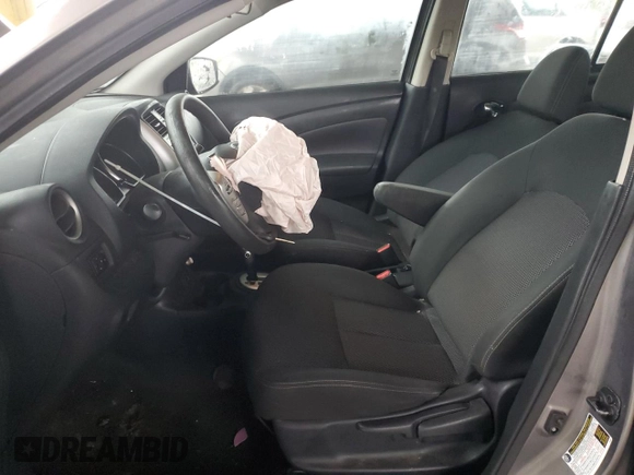 2017 Nissan Versa SV z VIN 3N1CN7AP5HK437552, wystawiony jako Copart lot #45265895 z przebiegiem 168 202 mil mil oraz Szkoda całkowita • Salvage title. Historia ofert i sprzedaży dostępna na DreamBid. Obrazek 7.