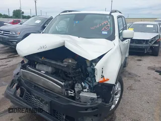 2018 Jeep Renegade Altitude z VIN ZACCJABBXJPH74363, wystawiony jako IAAI lot #42362644 z przebiegiem 64 069 mil mil oraz . Historia ofert i sprzedaży dostępna na DreamBid. Obrazek 2.