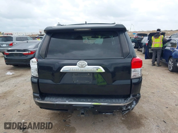 2012 Toyota 4Runner SR5 z VIN JTEZU5JR1C5044324, wystawiony jako IAAI lot #42137404 z przebiegiem 252 363 mil mil oraz . Historia ofert i sprzedaży dostępna na DreamBid. Obrazek 16.