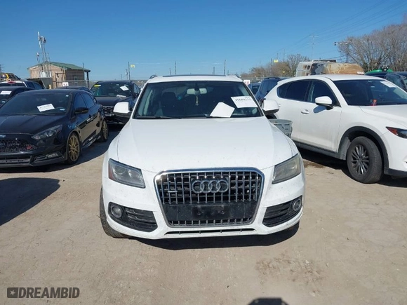 2014 Audi Q5 Premium Plus with VIN WA1LFAFP7EA036480, listed as a IAAI auction lot 41684333 with 185,914 mi miles. Bid and sale history available at carsss.com. Image 12.